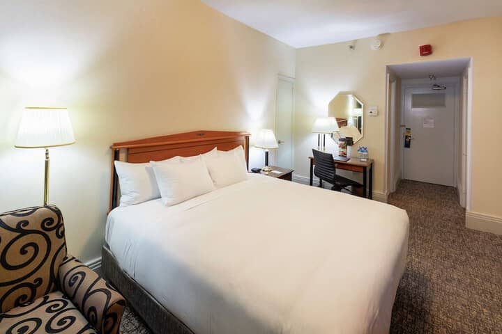 Room 12 of 85
