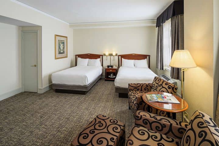 Room 13 of 85