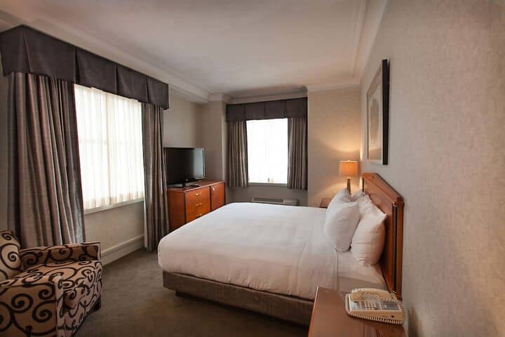 Room 7 of 85