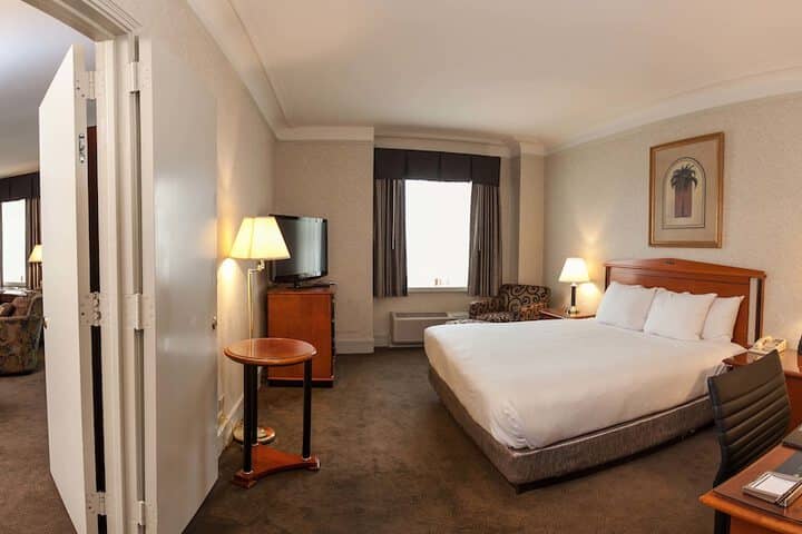 Room 8 of 85